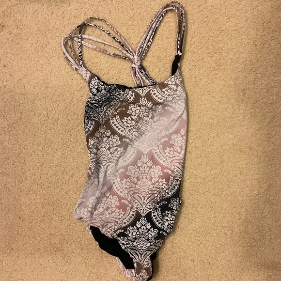 San Lorenzo Reversible One Piece - Picture 2 of 3